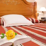 Rosa Hotell