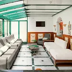 Rosa Hotell