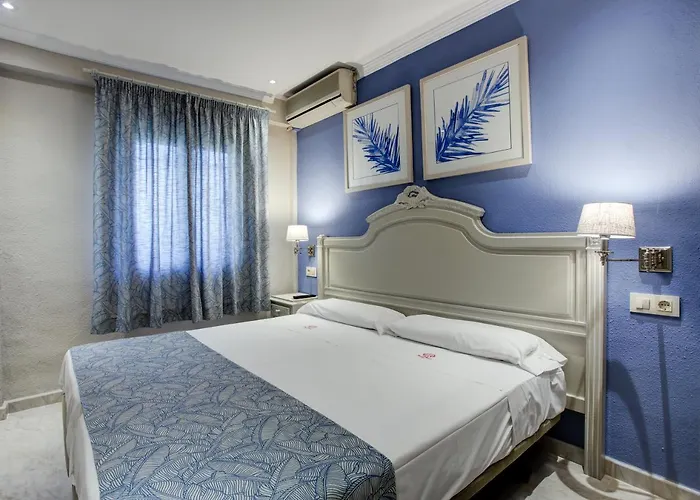 Rosa Hotel 3*